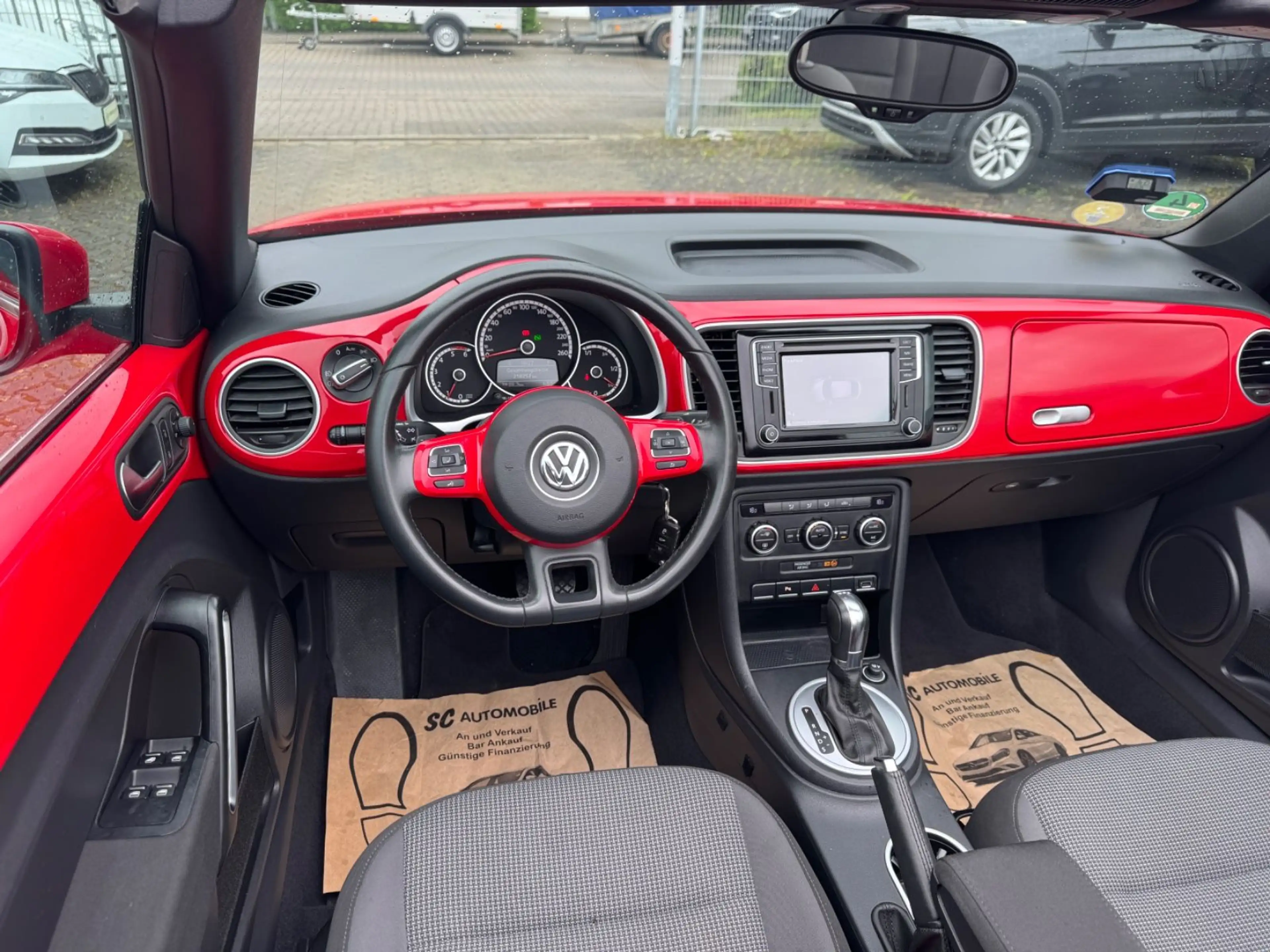 Volkswagen Beetle Cabriolet Design — photo 15