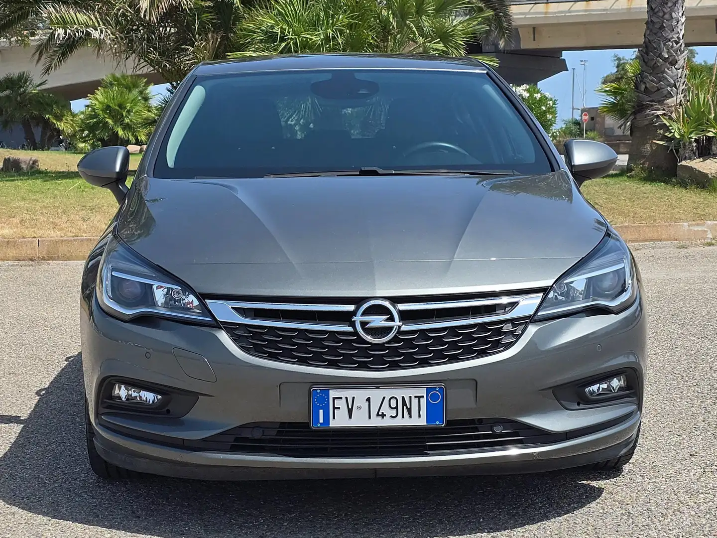 Opel Astra Astra 5p 1.6 cdti Innovation s Gris - 2