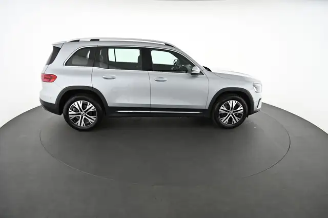 Mercedes-Benz GLB view 6