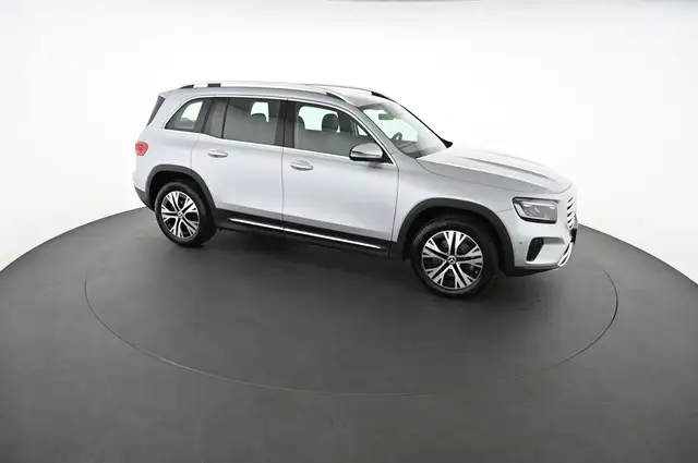 Mercedes-Benz GLB view 8