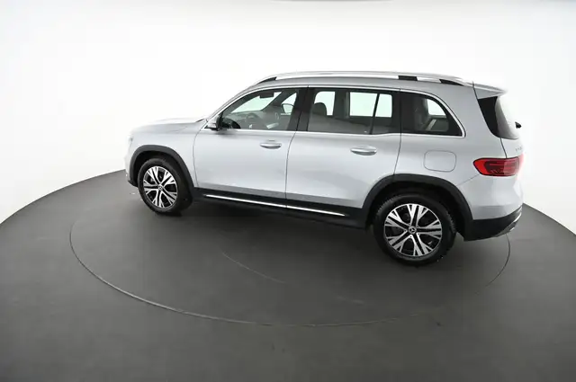 Mercedes-Benz GLB view 7