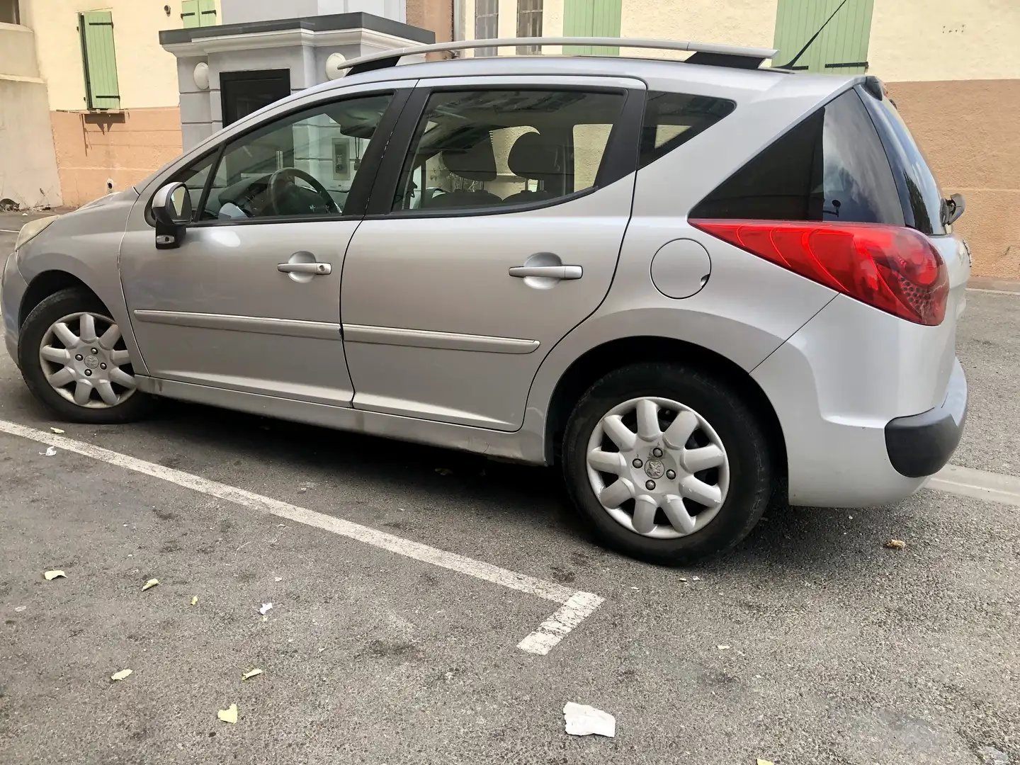 Peugeot 207 SW 1.6 HDi 16V 90ch BLUE LION Premium - 2