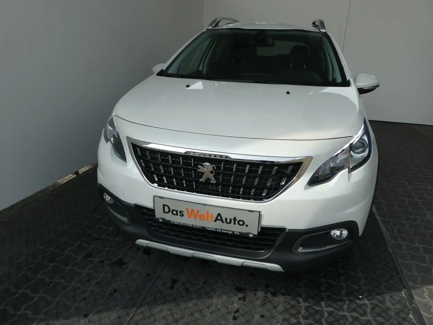 Peugeot 2008 PureTech 110 S&S Allure 6-Gang-Manuell Weiß - 2