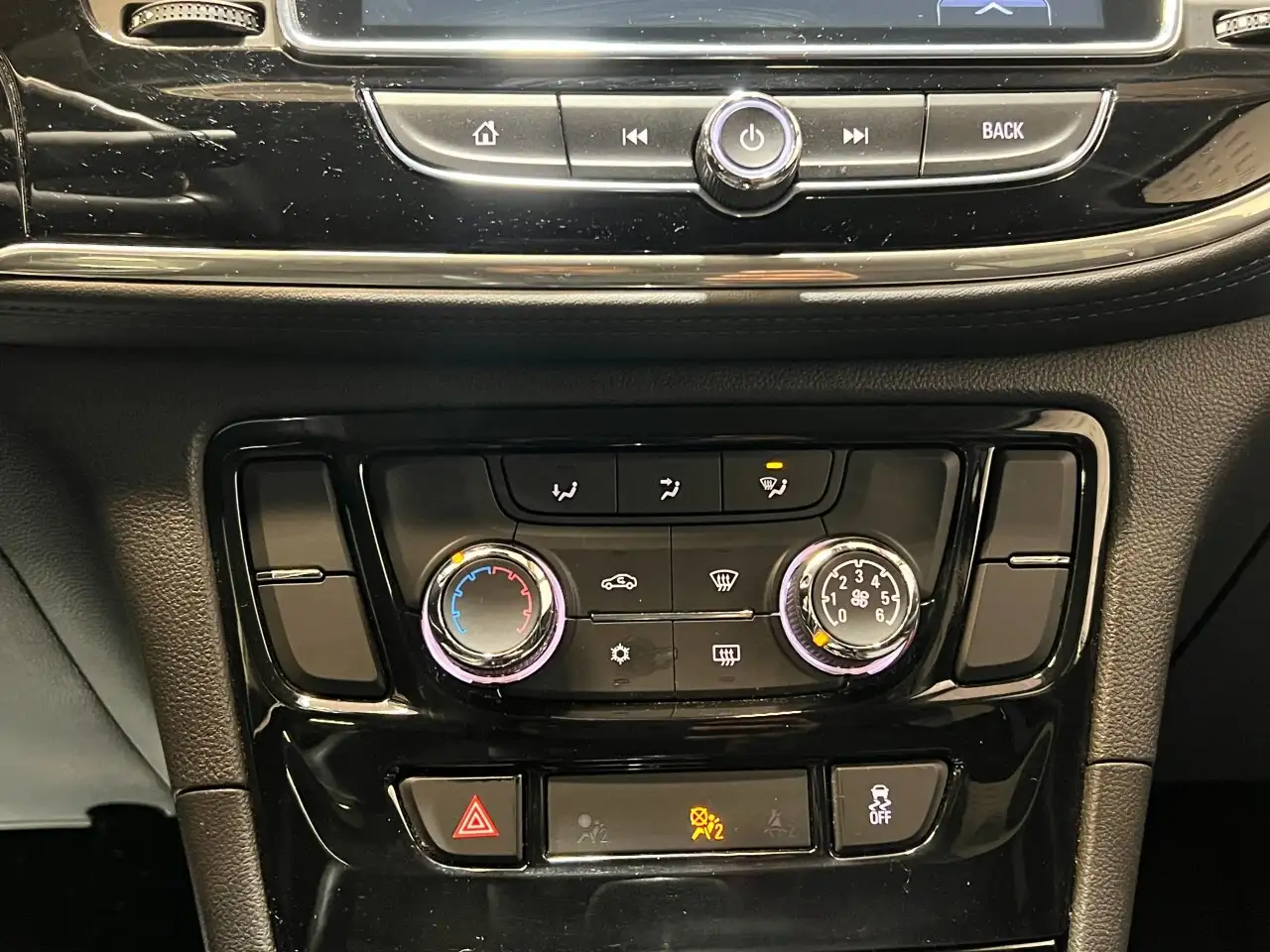 Buick Encore photo Buick Encore