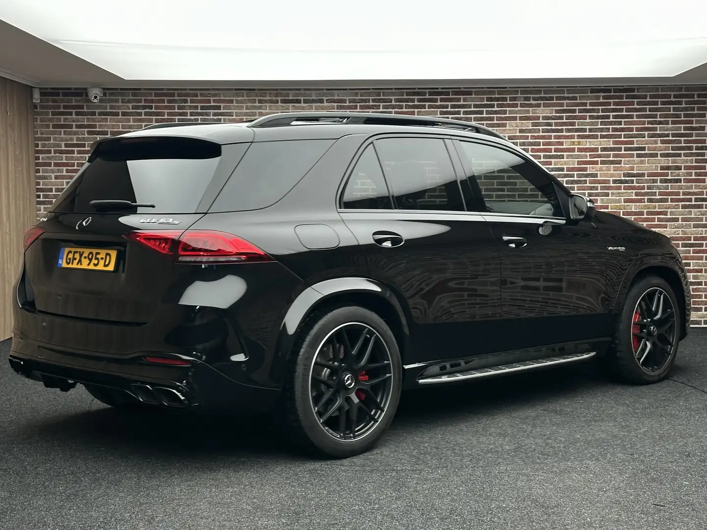 Mercedes-Benz GLE 63 AMG S 4MATIC+ Premium Plus | GARANTIE| VOL OPTIES!!| Zwart - 2