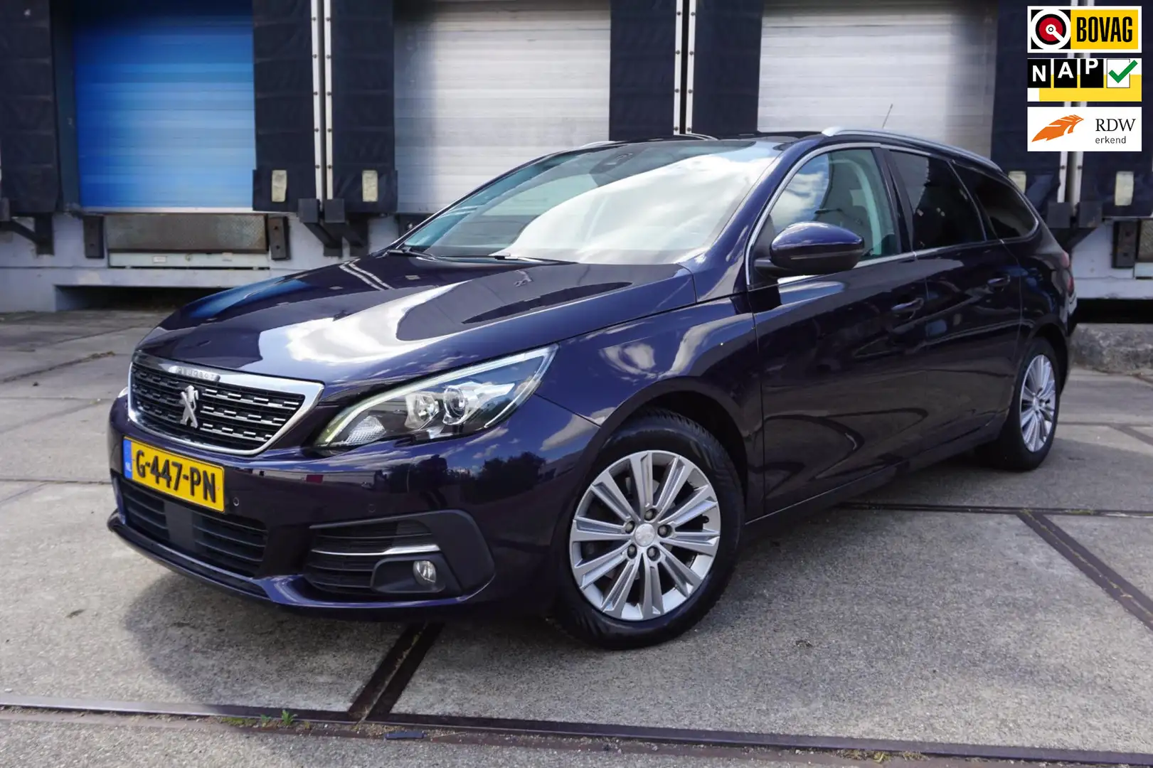 Peugeot 308 SW 1.2 PureTech Blue Lease Premium BTW Aftrekbaar. Blauw - 1