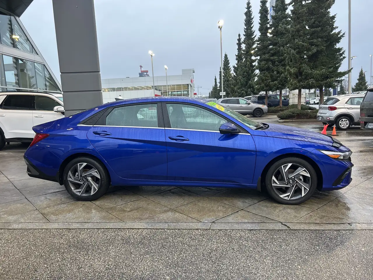 Hyundai ELANTRA снимка Hyundai ELANTRA