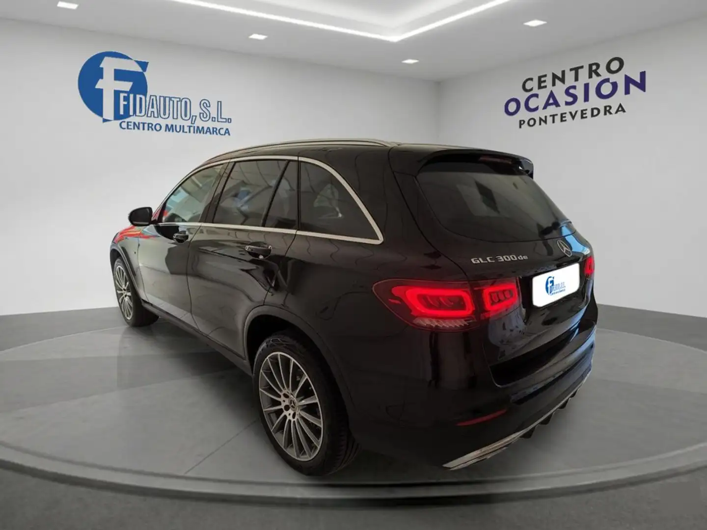 Mercedes-Benz GLC 300 de 4MATIC Negro - 2