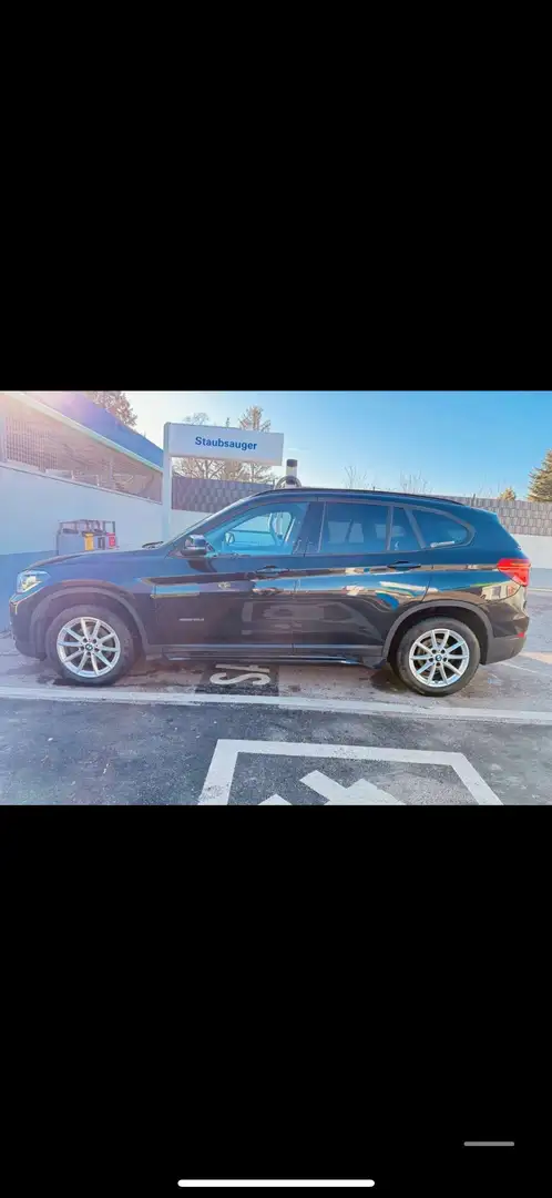 BMW X1 xDrive18d Sport Line Aut. Turboschaden - 2
