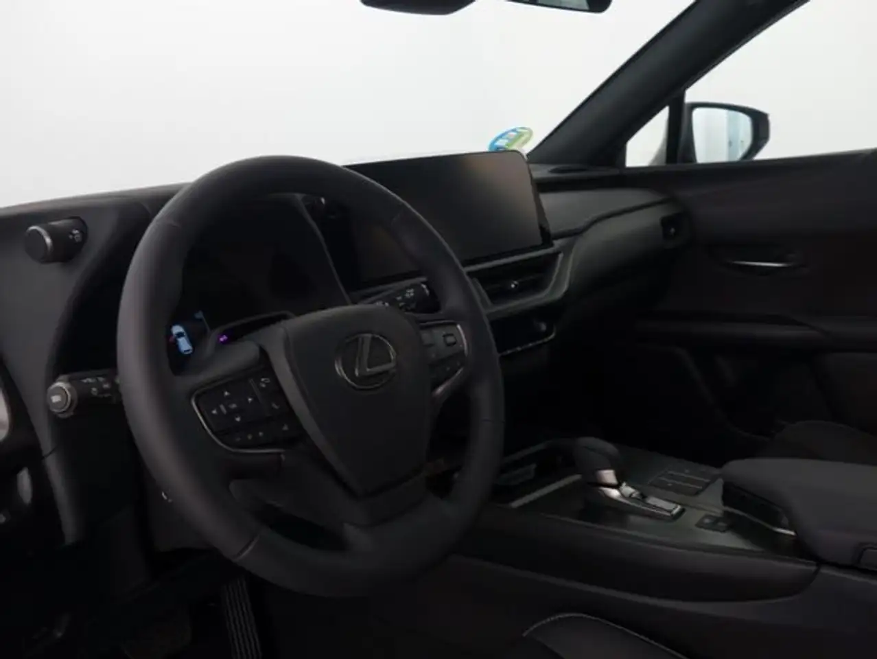 Lexus UX 2026 — фото 14