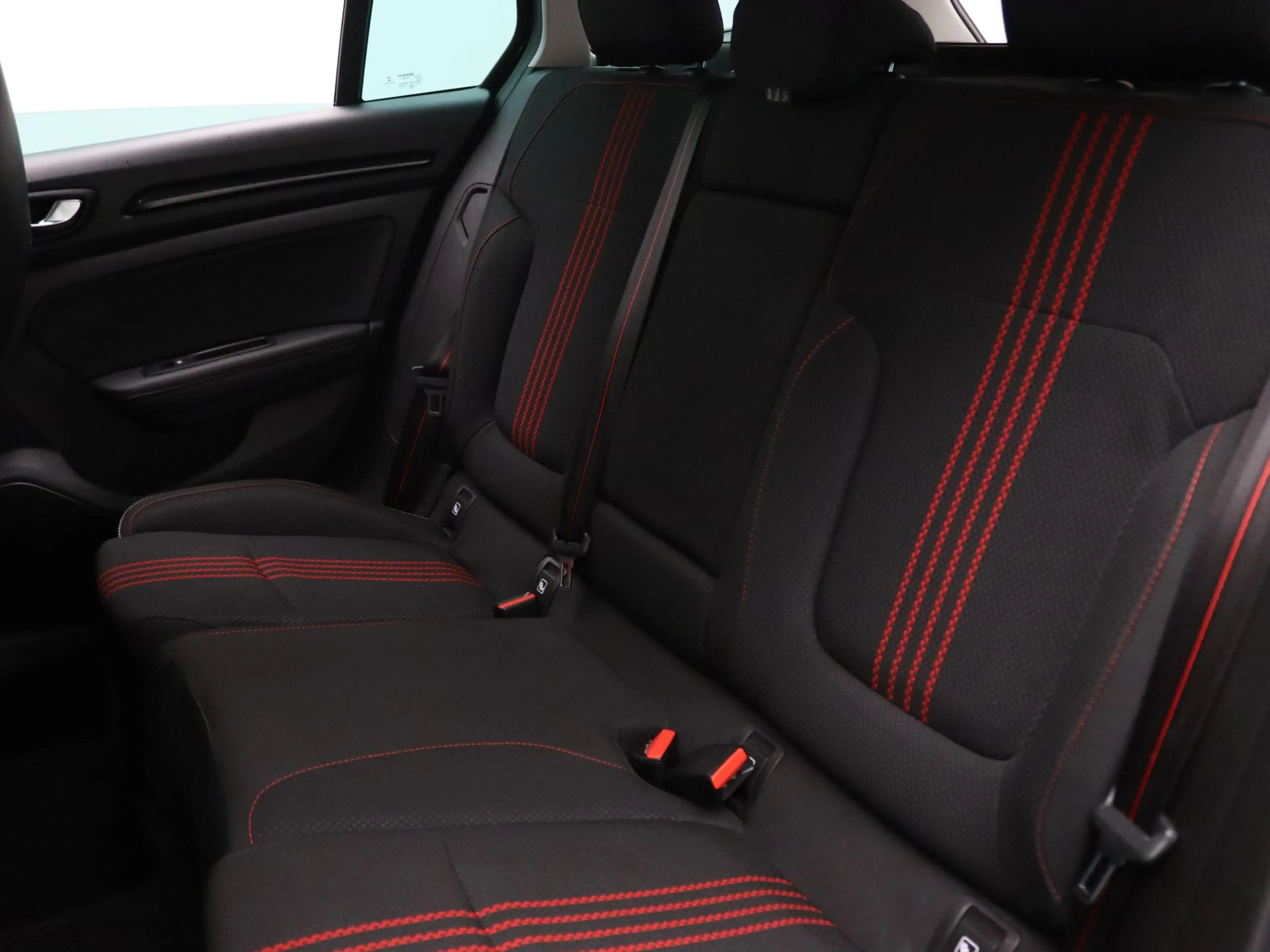 Renault Megane Estate TCe 160PK R.S. Line EDC/Automaat 1700kg Tre — photo 29
