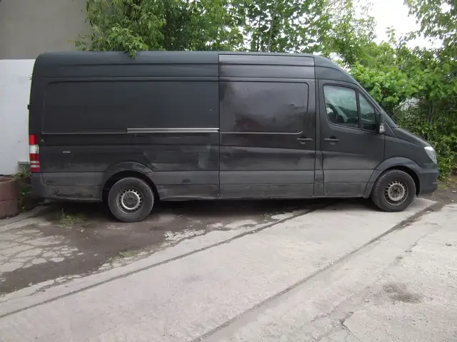 Mercedes-Benz Sprinter view 14