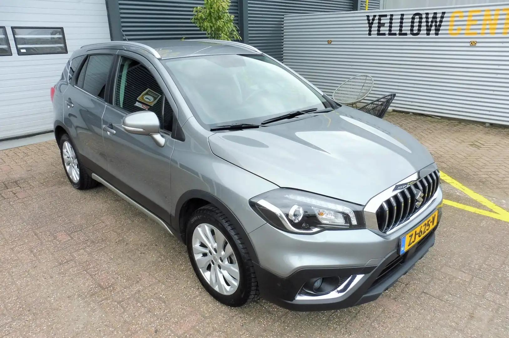 Suzuki S-Cross 1.0 Boosterjet Exclusive Grijs - 2
