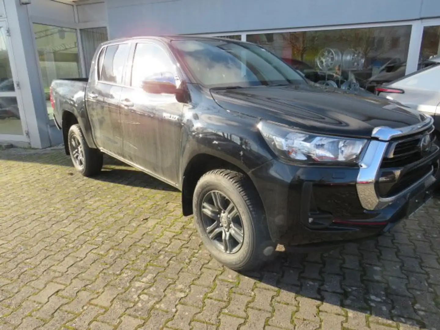 Toyota Hilux Double Cab Duty 4x4 Fekete - 2