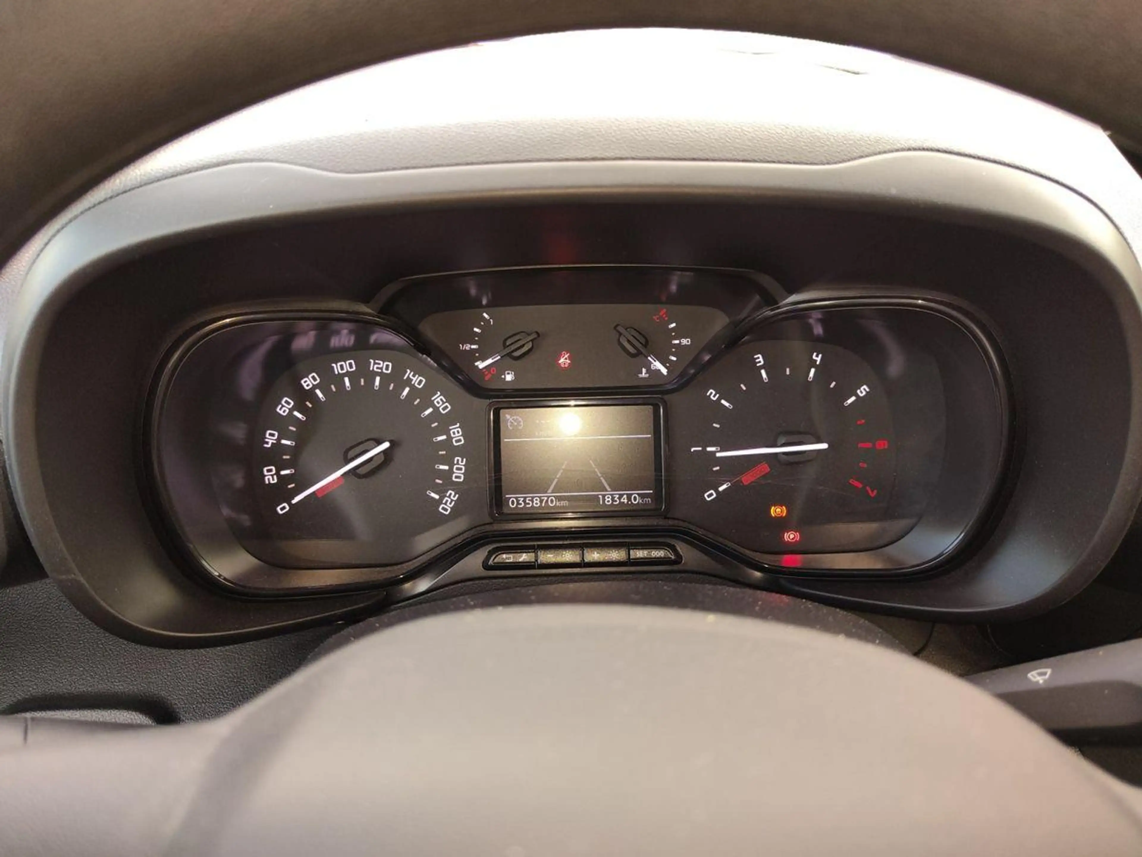 Citroen Berlingo 1.2 12V e-THP / PureTech — photo 8