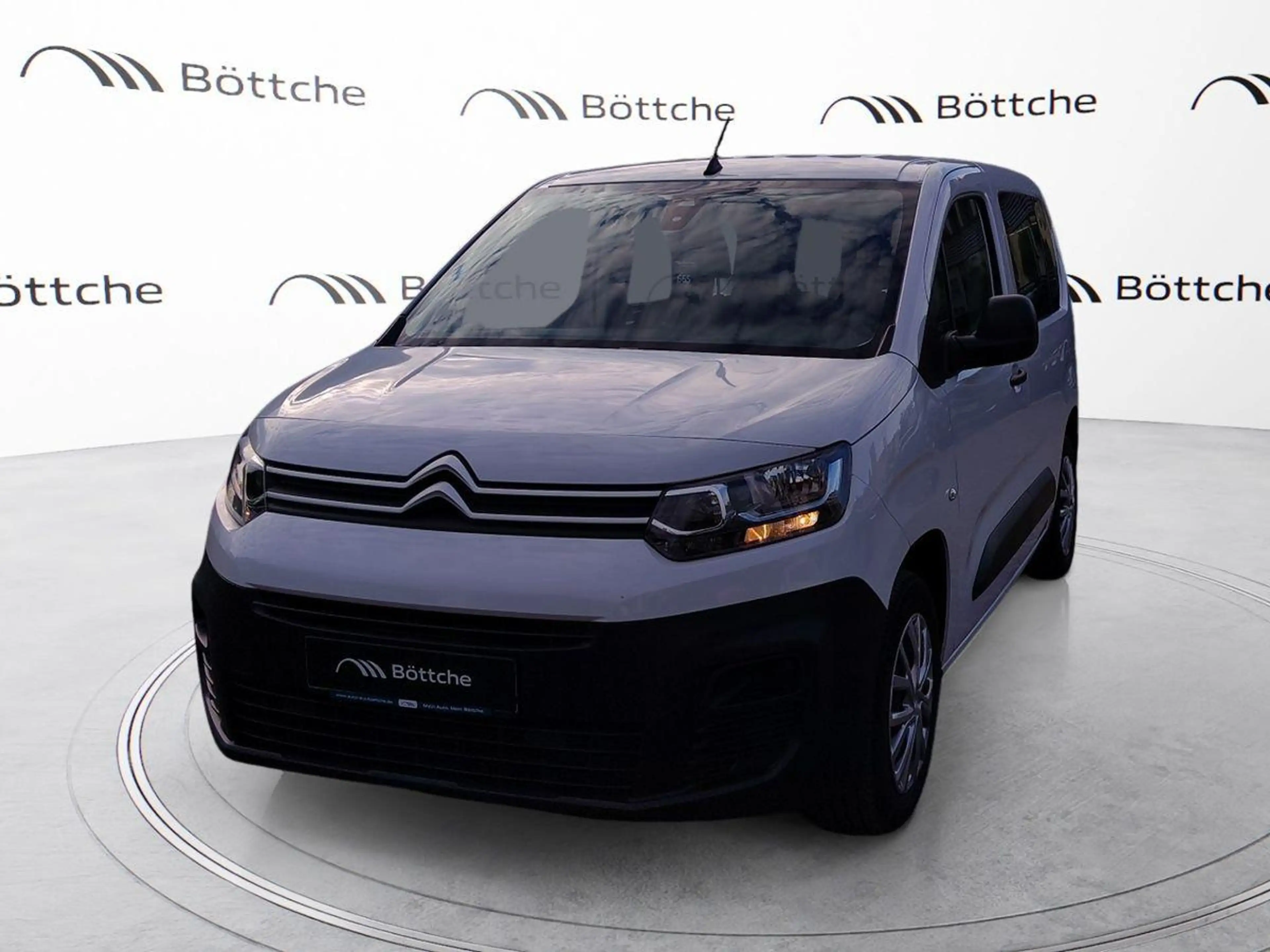 Citroen Berlingo 1.2 12V e-THP / PureTech — photo 2