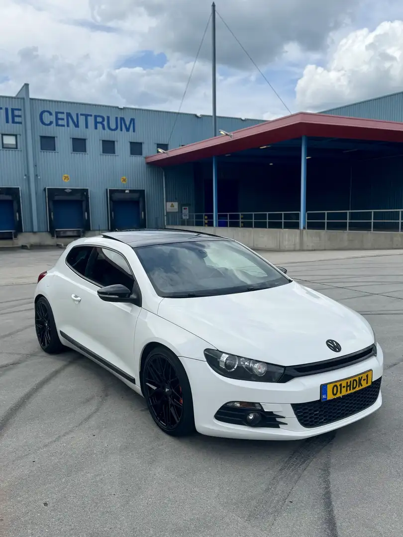 Volkswagen Scirocco 2.0 TSI Highl. Plus Wit - 1