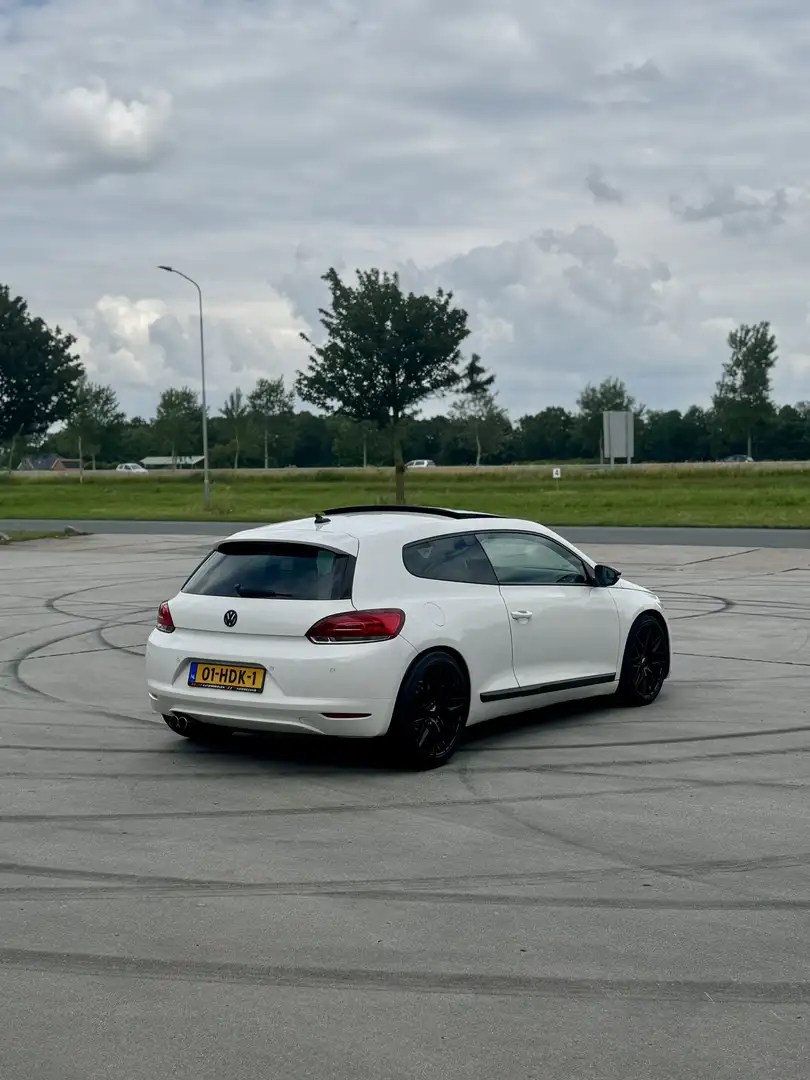 Volkswagen Scirocco 2.0 TSI Highl. Plus Wit - 2