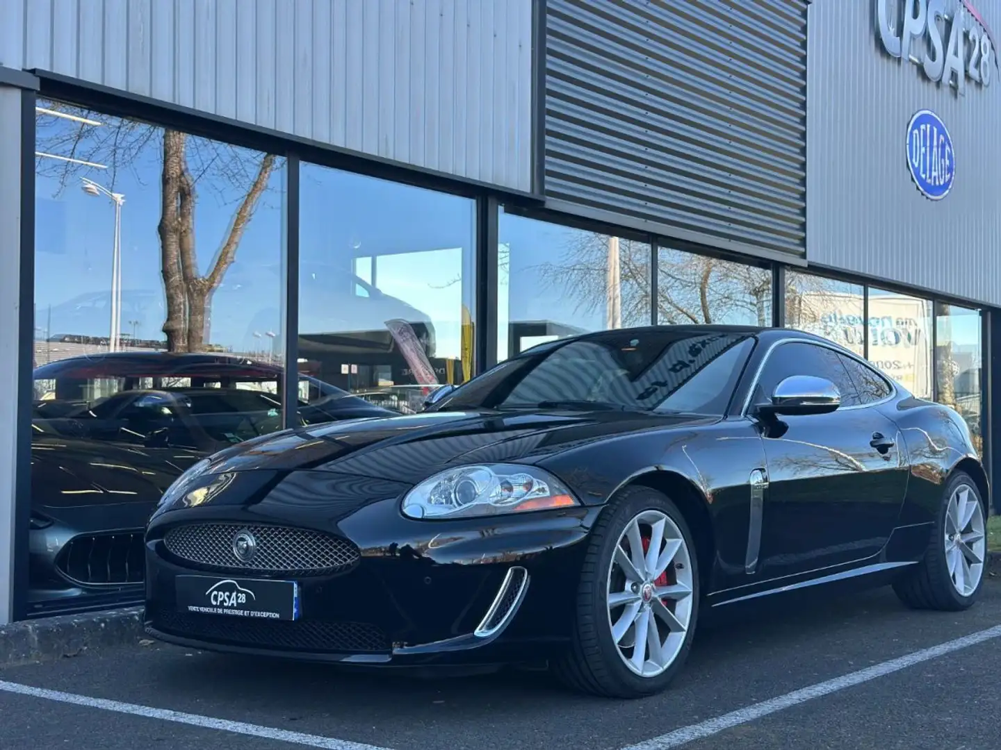 Jaguar XK (2) COUPE 5.0 V8 385 PORTFOLIO Schwarz - 1