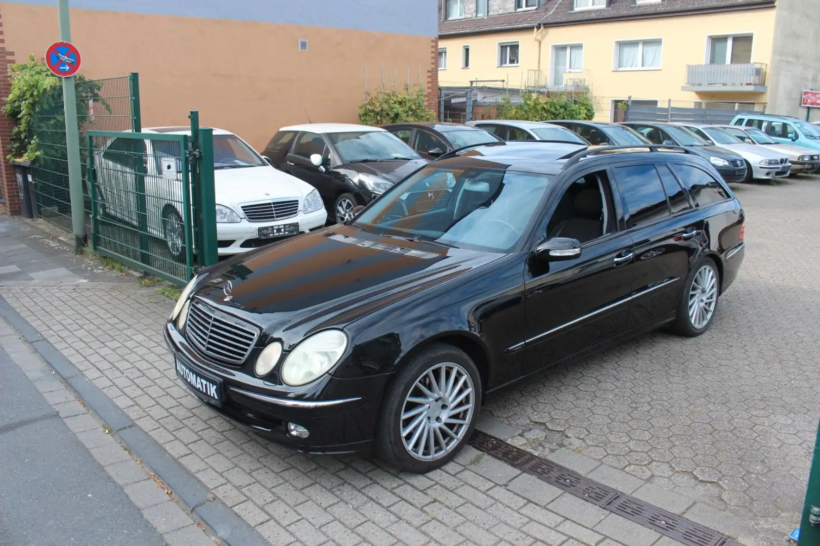 Mercedes-Benz E 200 T Kompressor/Navi/Schiebedach/Leder/Xenon Schwarz - 1