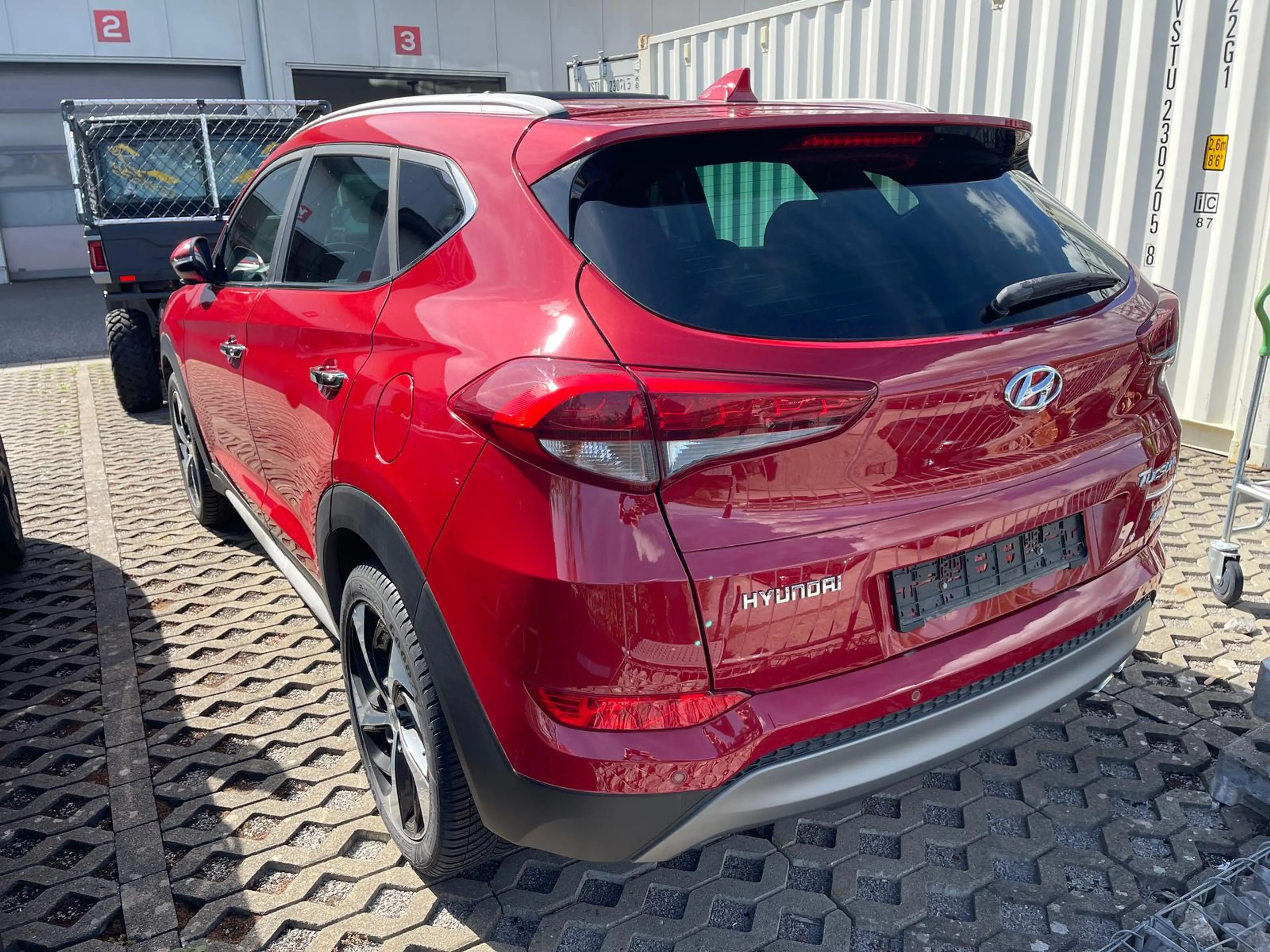 Hyundai TUCSON 1.6 Style 4WD+AT+Navi+Kamera+Touch+Alu+++ — photo 4