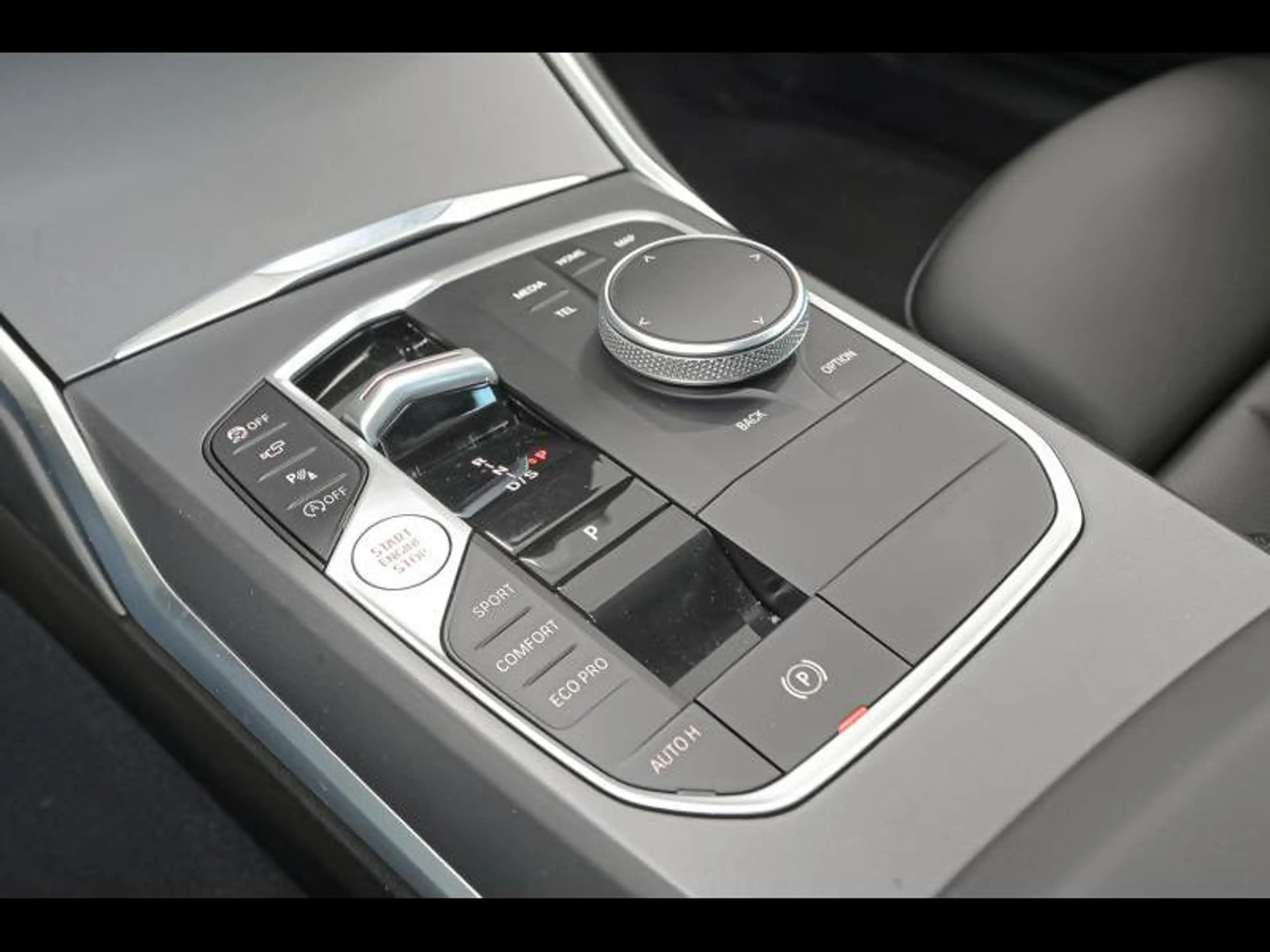 BMW 318 i Berline — photo 11