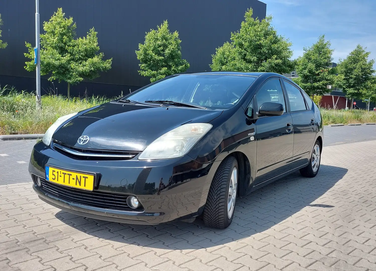 Toyota Prius Prius 1.5 VVT-i Tech Edition crna - 1