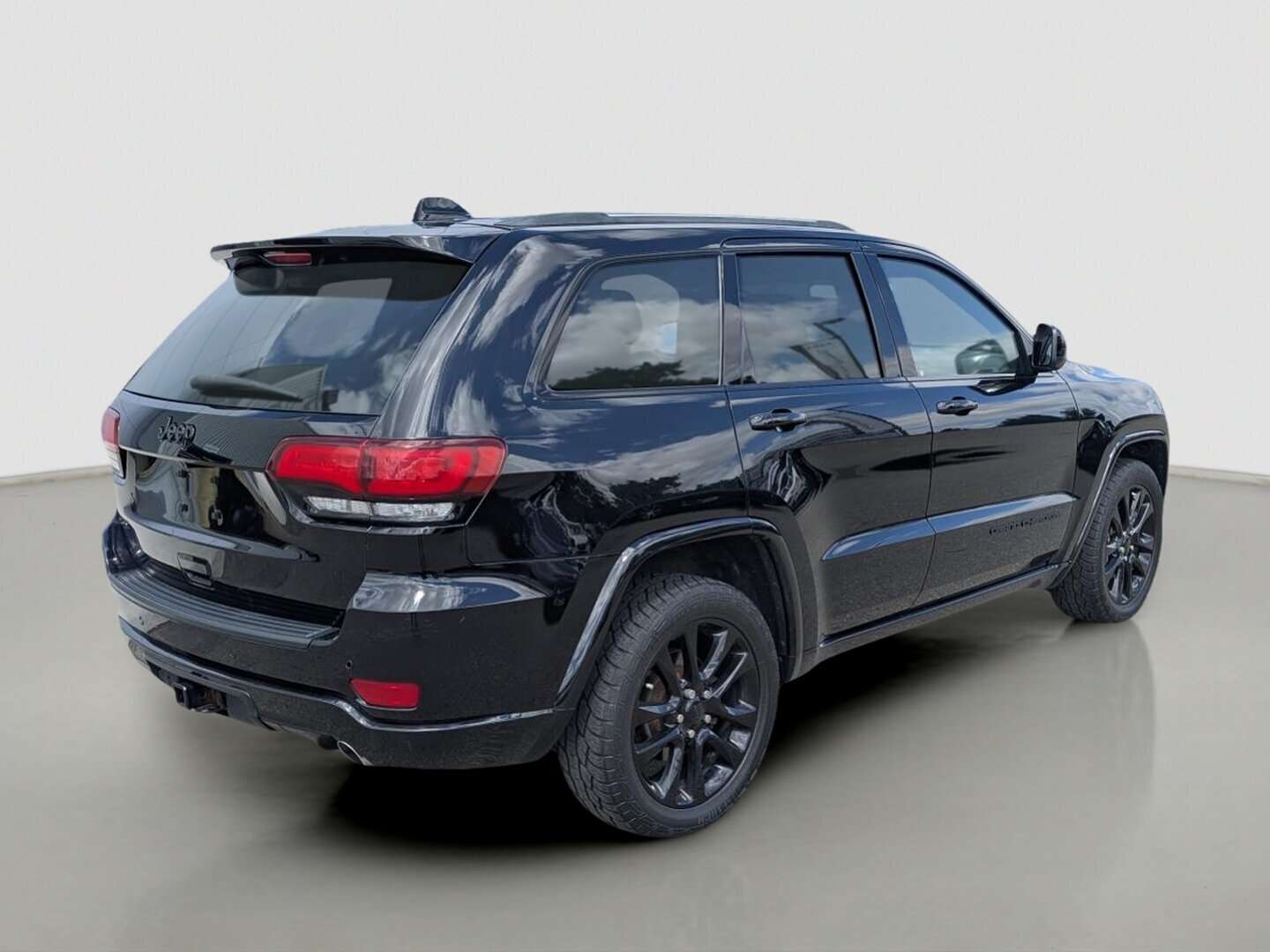 2020 Jeep Grand Cherokee LAREDO — снимка 1