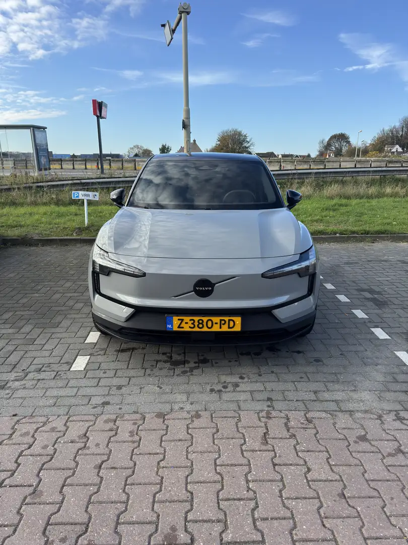 Volvo EX30 Single Motor Extended Range Plus 69 kWh Grijs - 1