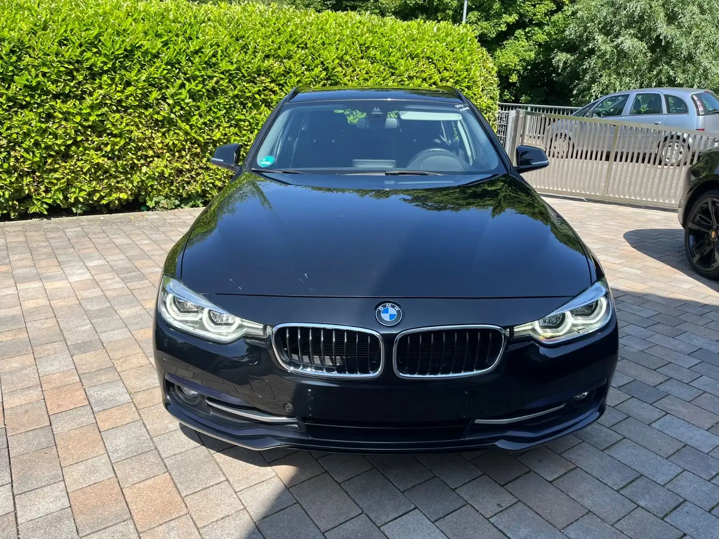 BMW 320 d SP Line SAG NavPR LED Pano Hifi AHK  18" Siyah - 2