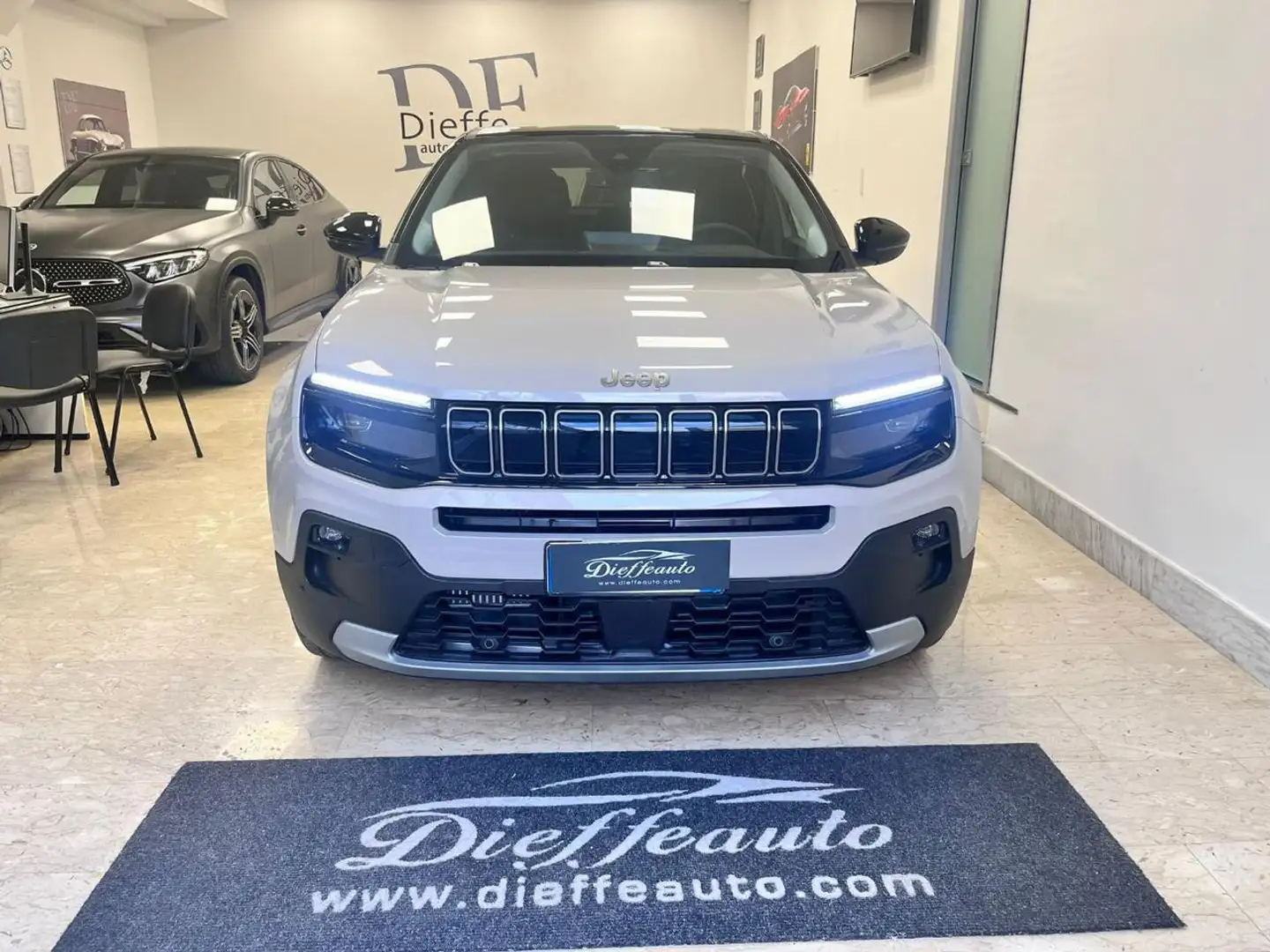 Jeep Avenger 1.2 Turbo 110 CV MHEV Hybrid  Summit Beige - 1