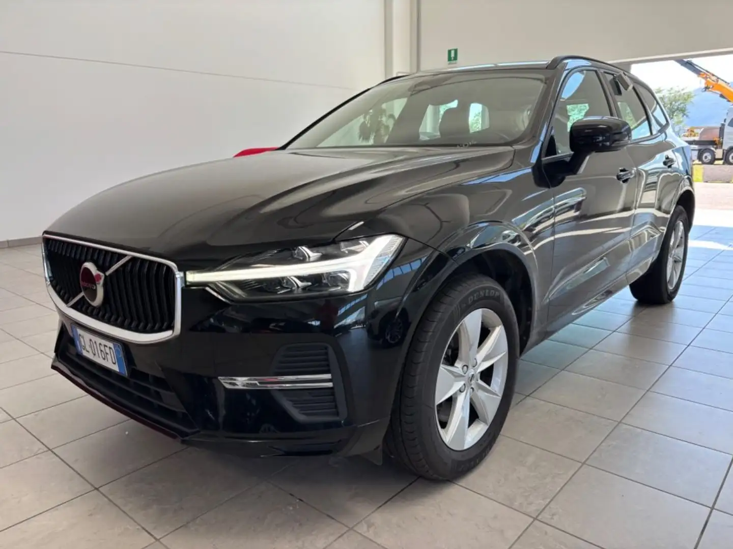 Volvo XC60 B4 (d) automatico Essential N1 Zwart - 1