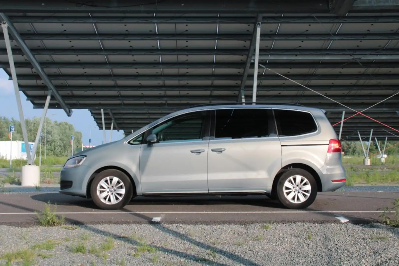 Volkswagen Sharan 1.4 TSI Trendline 7pers. Automaat / 1 JAAR GARANTI Grijs - 2
