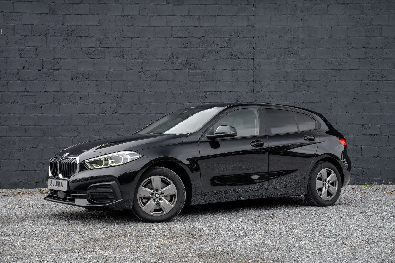 BMW 116 AUTOMAAT/NAVI/LED/VERW ZETELS/APS/PRIVACY GLASS Nero - 1