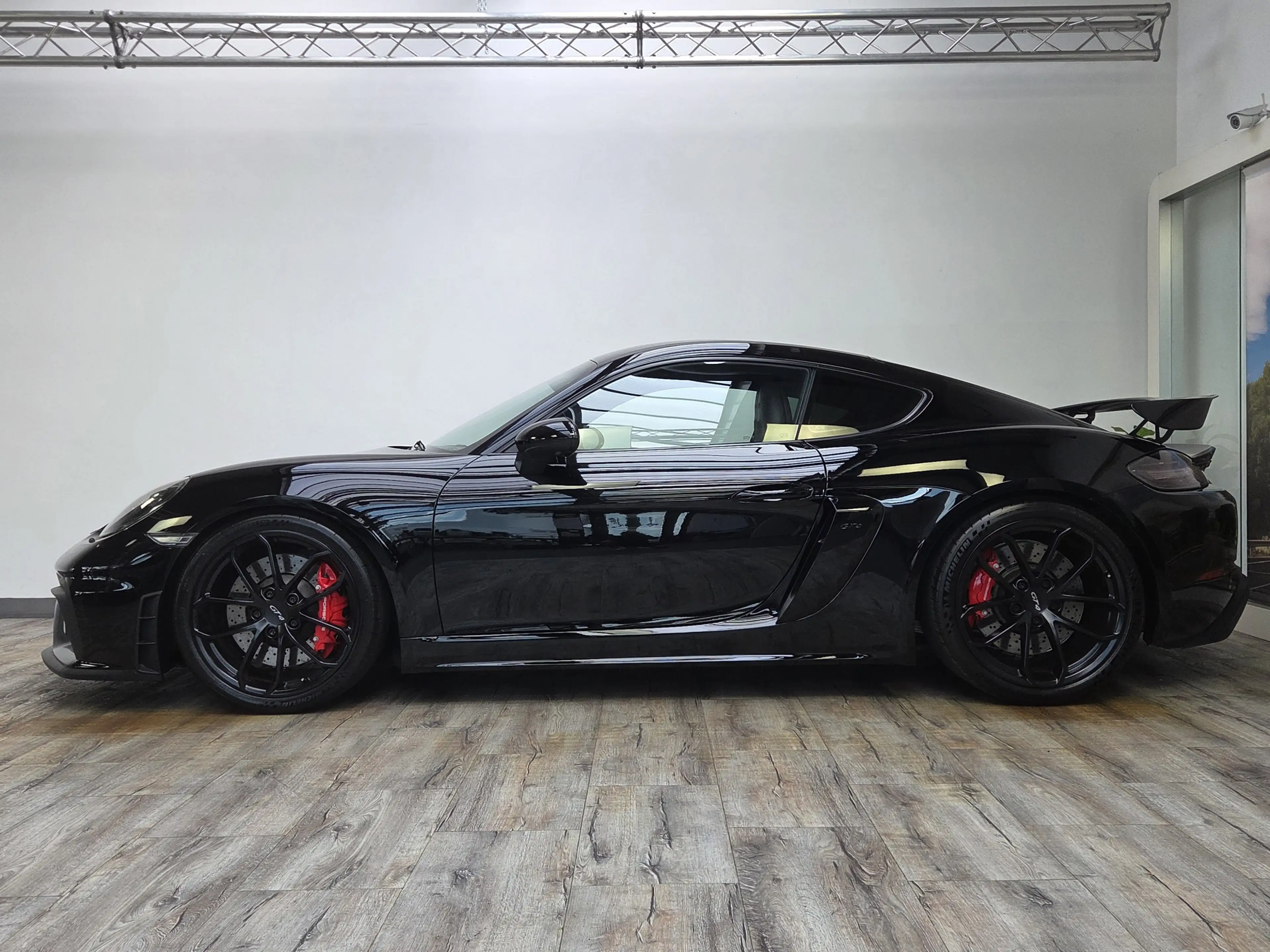 Porsche 718 Cayman GT4 PDK Bose Chrono PDLS Carbon — photo 3
