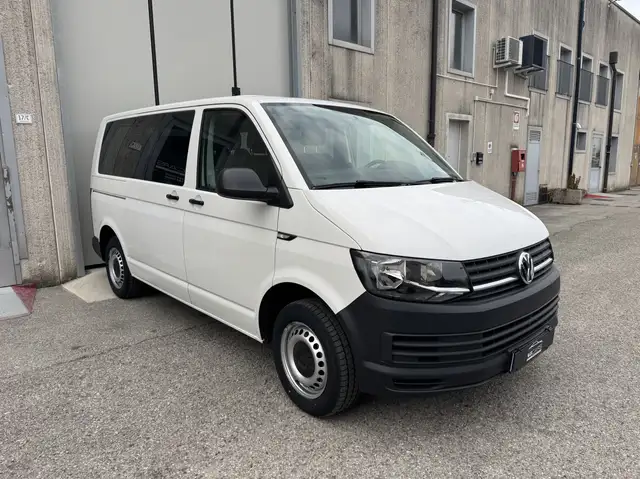 Volkswagen T6 Kombi 2.0 DIESEL 9 Posti