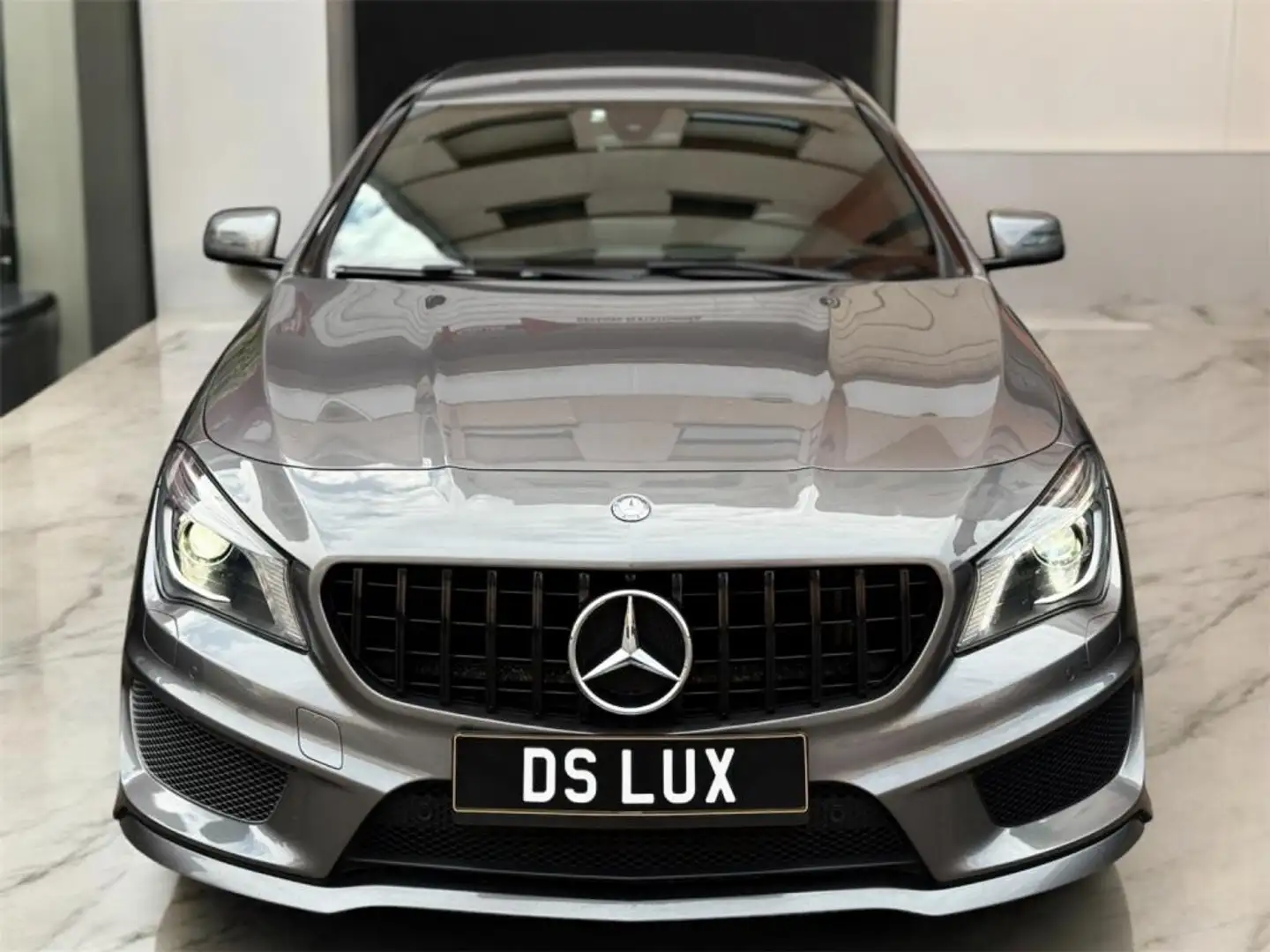 Mercedes-Benz CLA 200 CLA 200D 136CH AMG LINE 7G-TRONIC // LED // NAVI Grau - 2