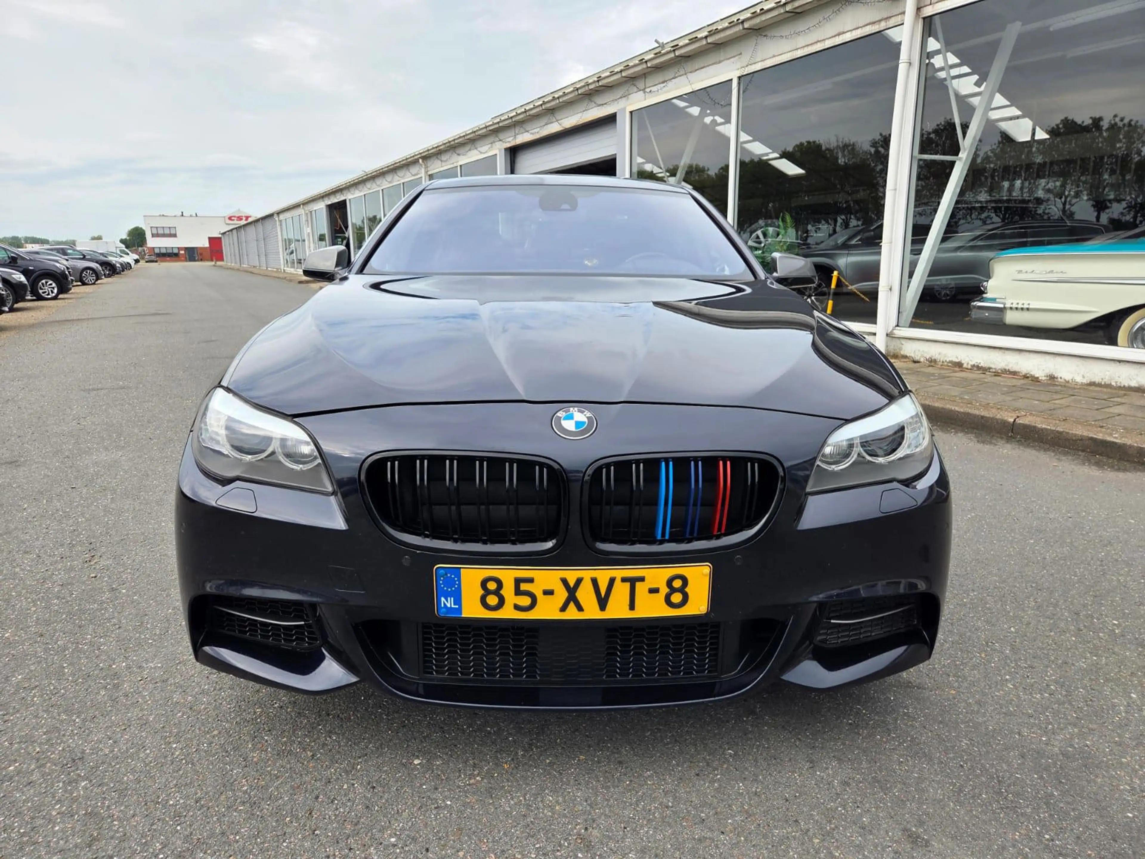 BMW M550 5-serie Xdrive Individual Schwarz Pakket! — photo 4