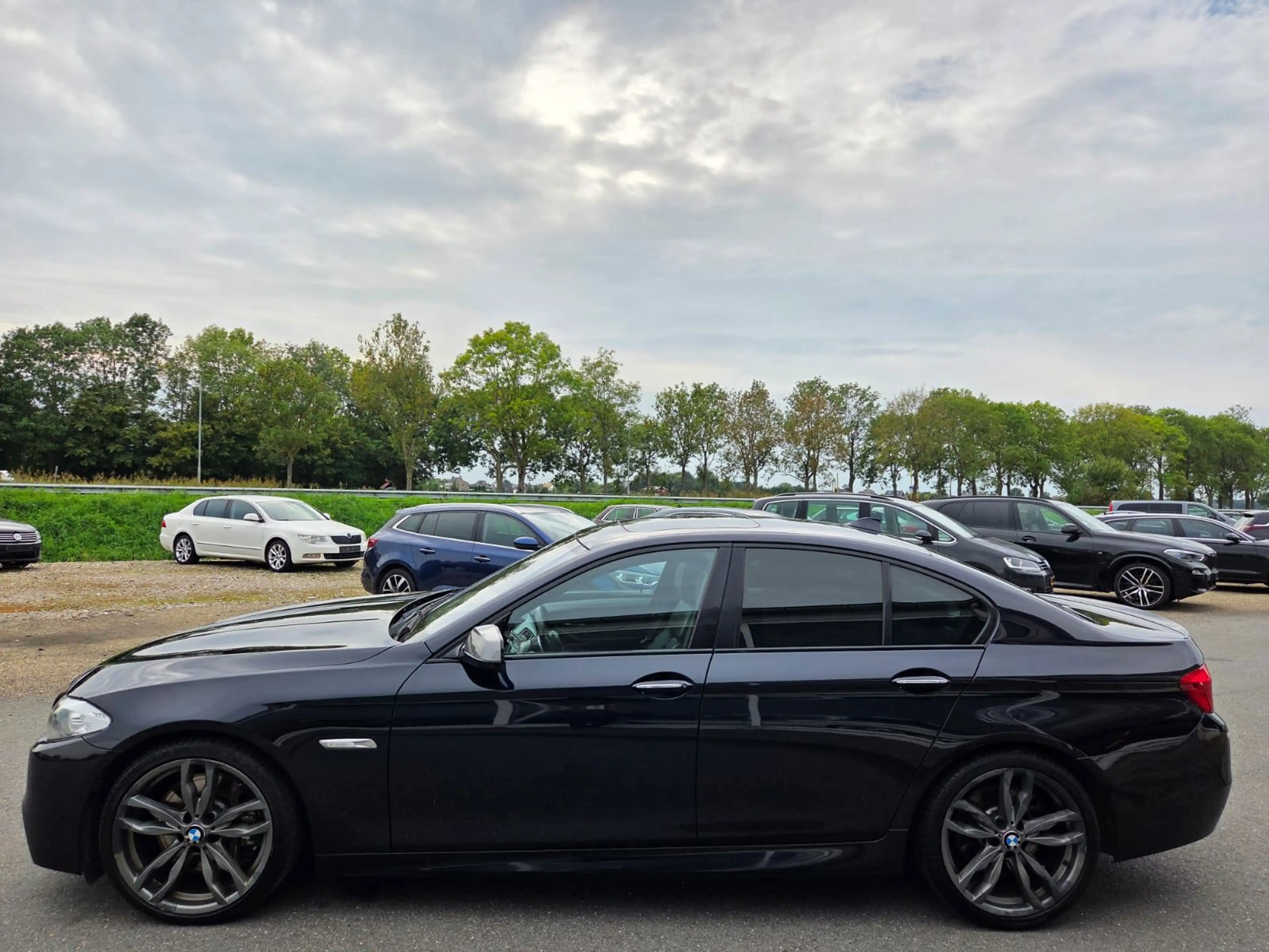BMW M550 5-serie Xdrive Individual Schwarz Pakket! — photo 8