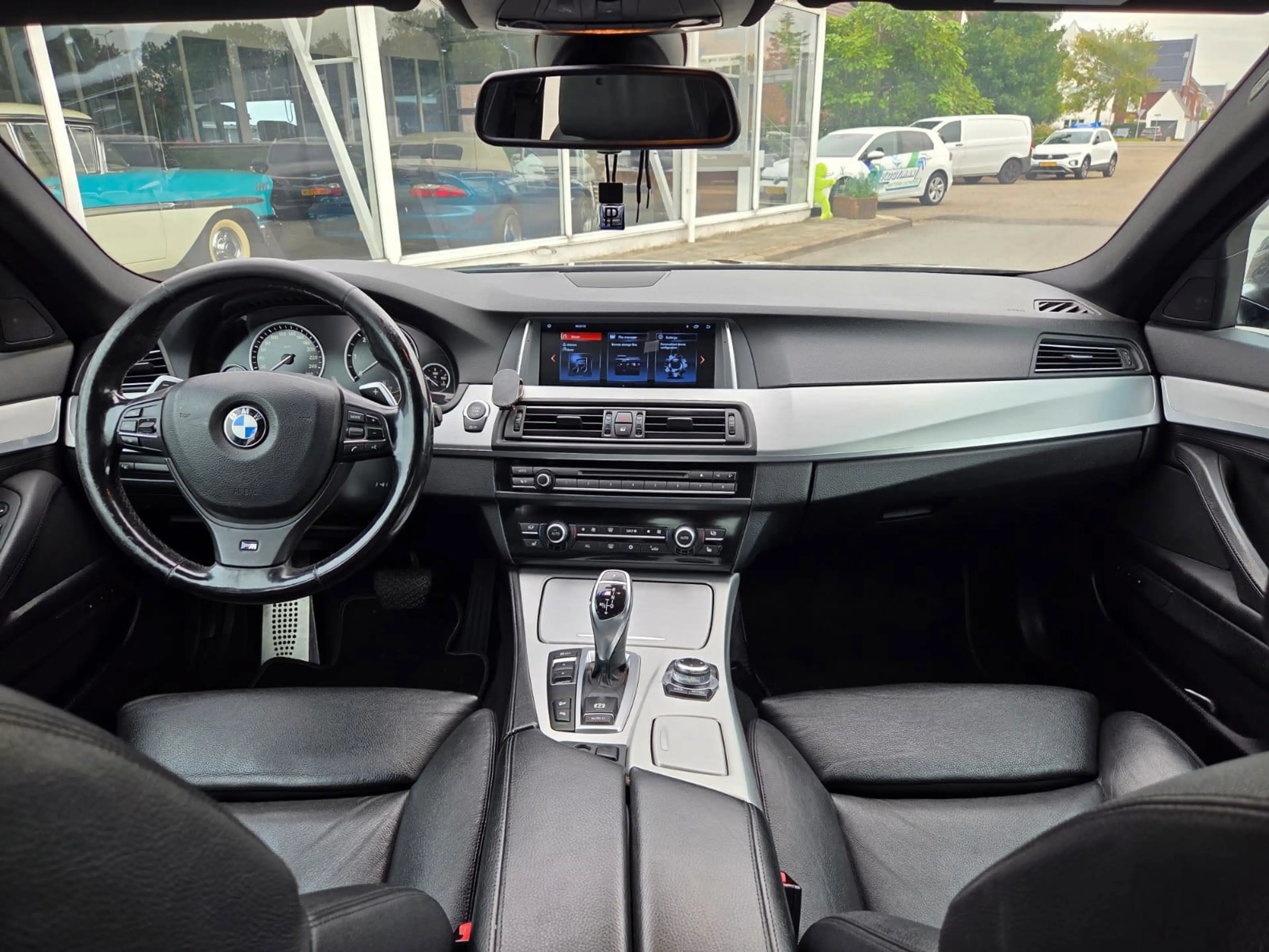 BMW M550 5-serie Xdrive Individual Schwarz Pakket! — photo 10