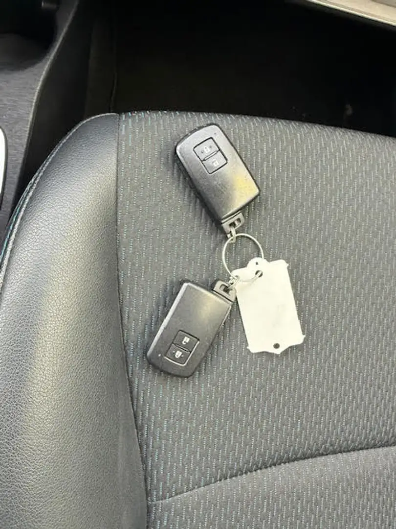 Toyota Yaris 1.5 HYBRIDE 75CV Bleu - 2