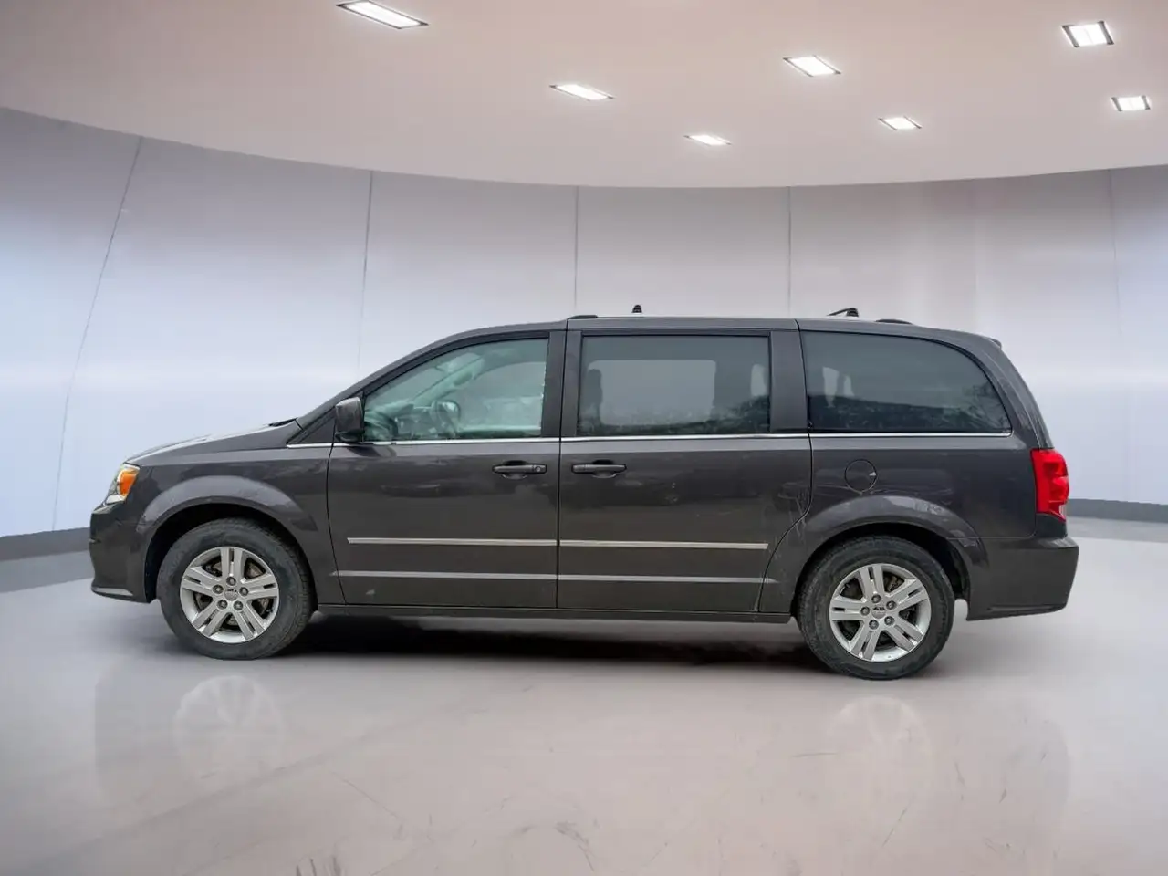 Dodge Grand Caravan снимка Dodge Grand Caravan