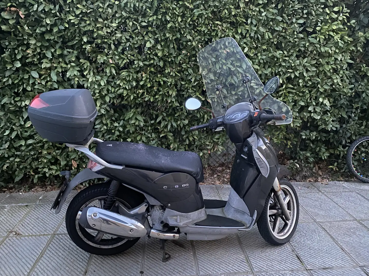 Aprilia Scarabeo 200 - 1