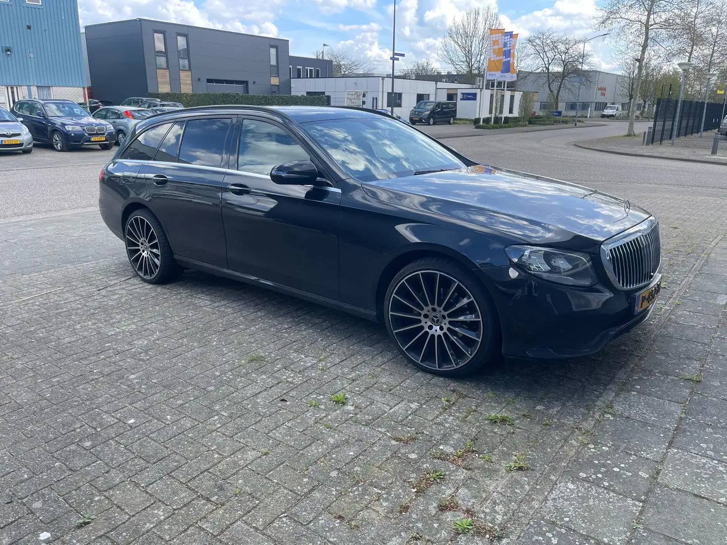 Mercedes-Benz E 200 navi flippers parking camera Zwart - 1