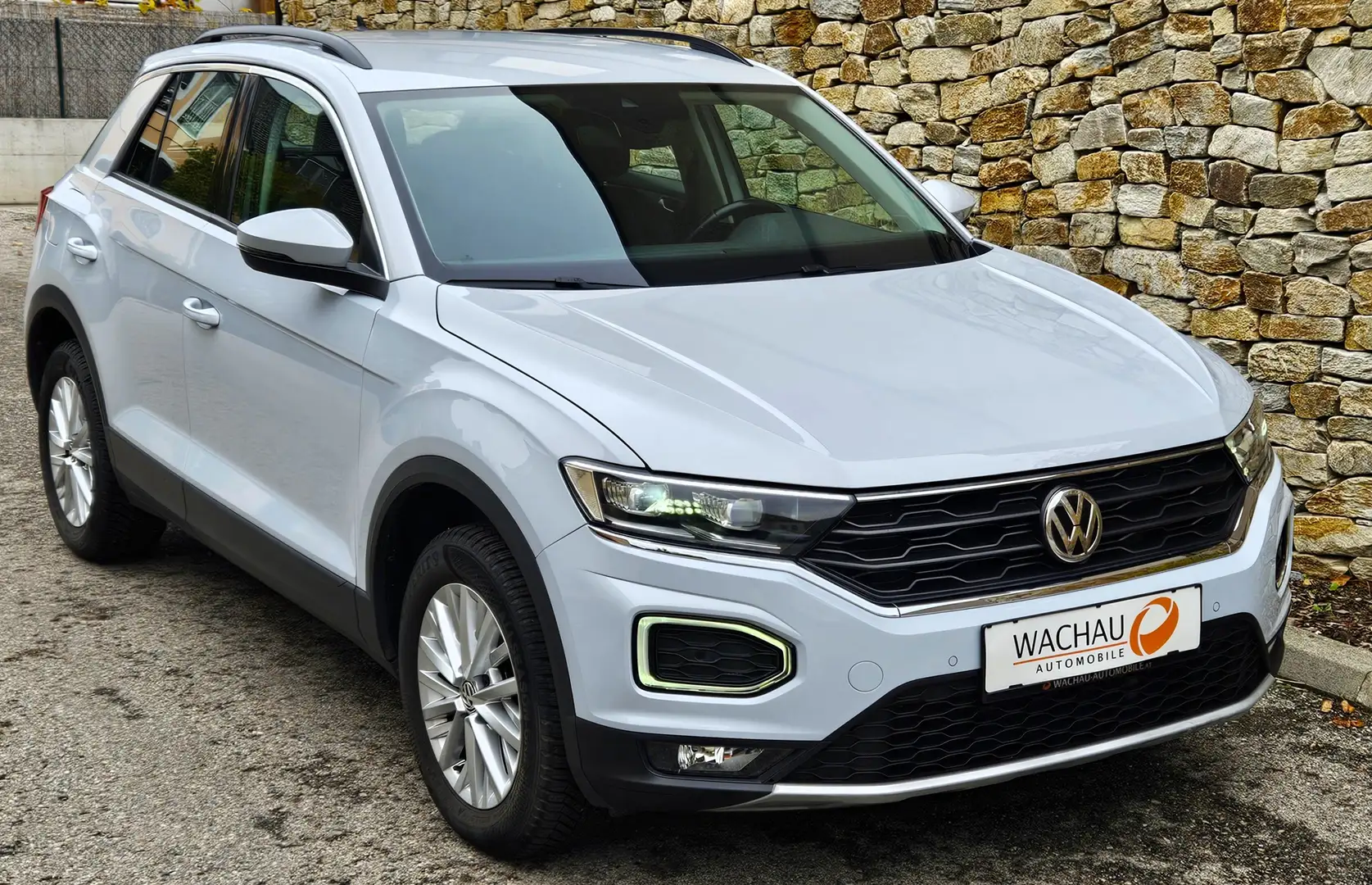 Volkswagen T-Roc 1,5 TSI ACT Design DSG*LED*NAVI*1. Besitz*33.000KM Grau - 1