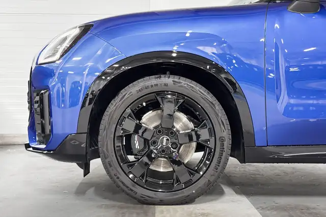 MINI Countryman view 4