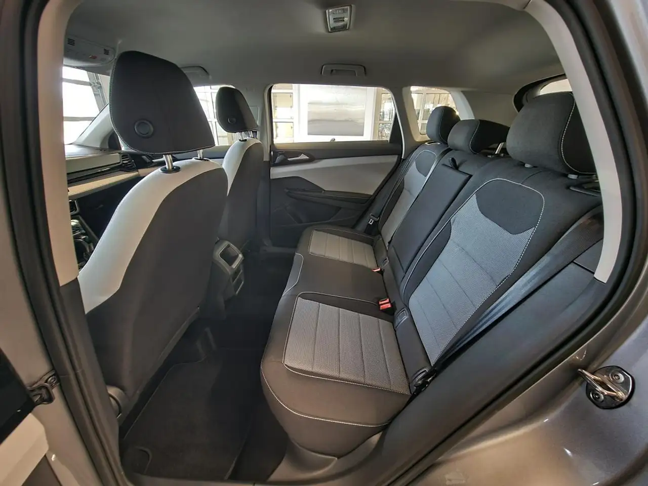 Volkswagen Taos снимка Volkswagen Taos