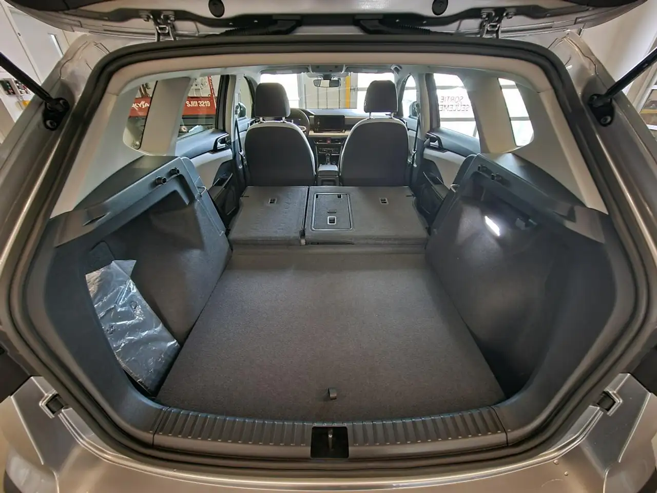 Volkswagen Taos снимка Volkswagen Taos