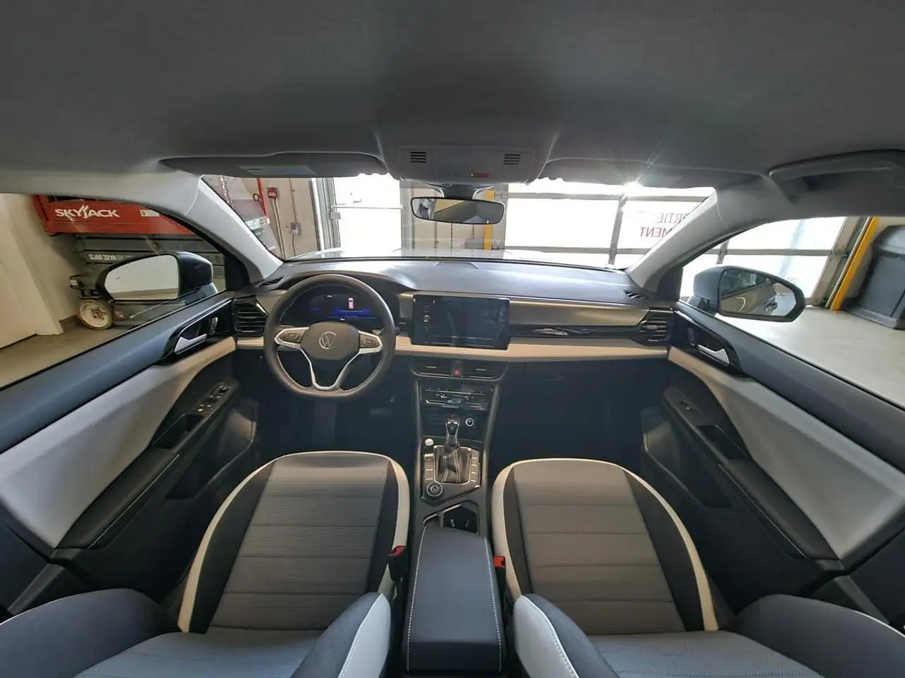 Volkswagen Taos снимка Volkswagen Taos