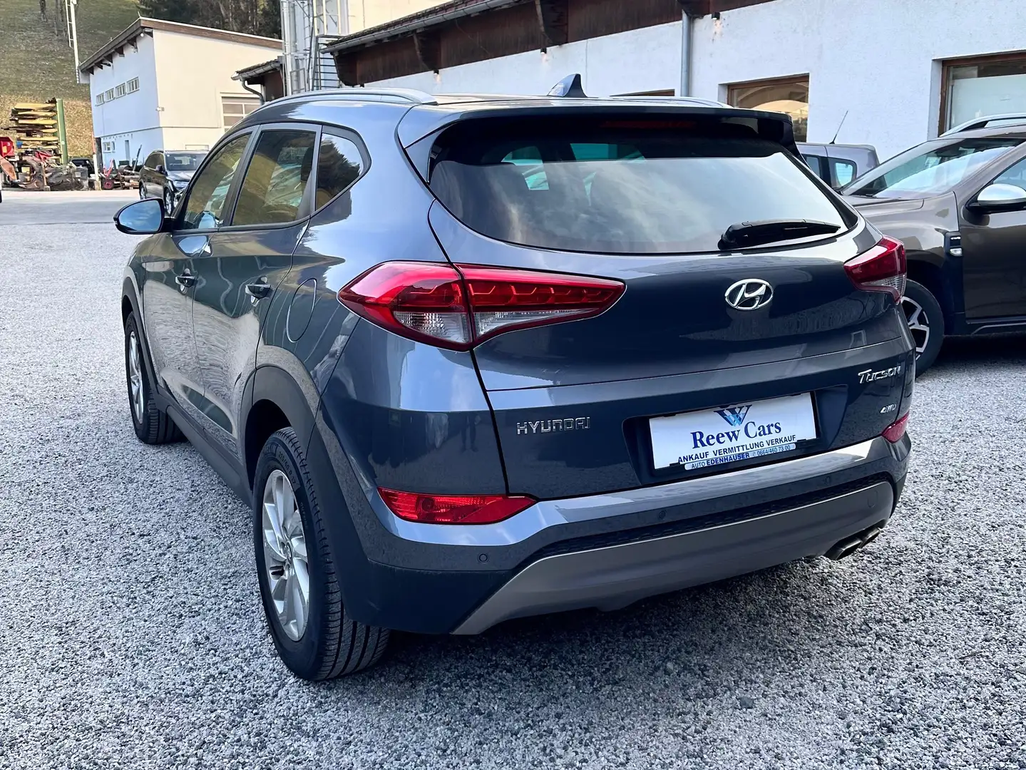 Hyundai TUCSON Style 4WD Grau - 2